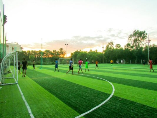 Chi phí làm sân bóng nhân tạo 5 người