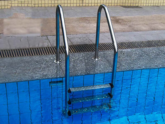 cầu thang inox bể bơi