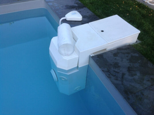 Máy lọc bể bơi thông minh